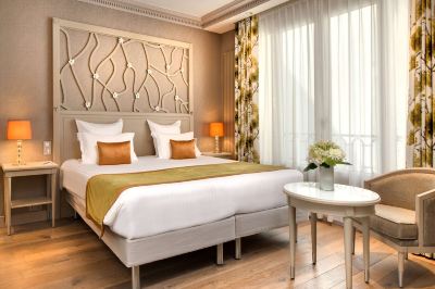 その他 ロチェスター シャンゼリゼパリの写真