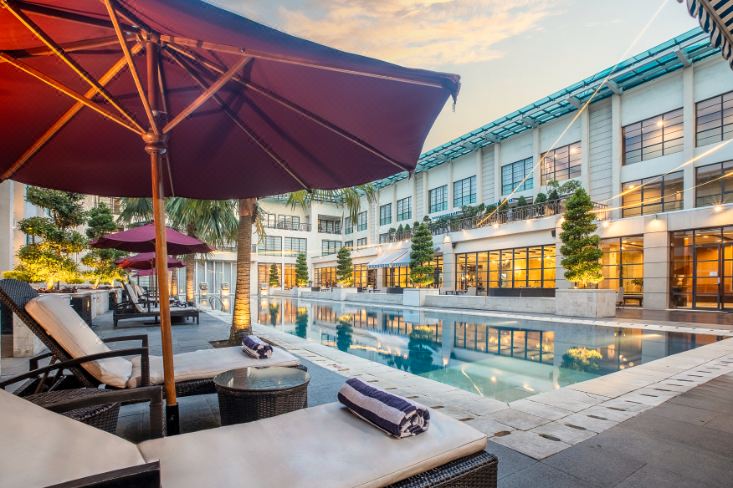 아랴두타 메단 호텔 야외 수영장 전경