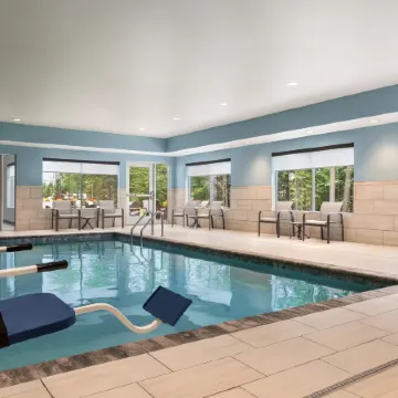 Holiday Inn Express & Suites RHINELANDER by IHG