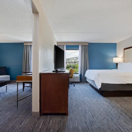 Holiday Inn Express & Suites CINCINNATI RIVERFRONT by IHG