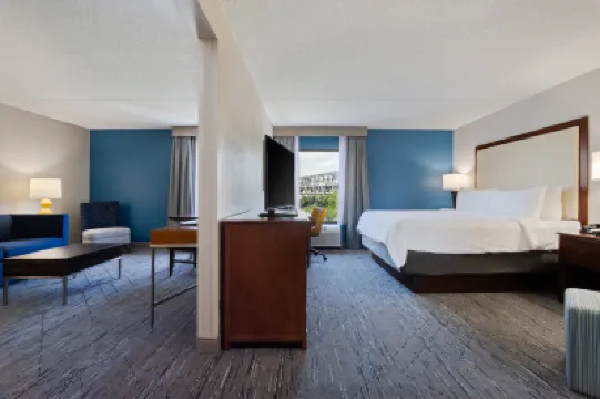 Holiday Inn Express & Suites CINCINNATI RIVERFRONT by IHG Hôtels à : 