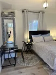 Charming Executive Studio, Solar power, WiFi  호텔