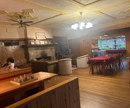 Green Gables Motel in Warburton
