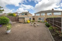 Beaconsfield Hotels in Luton