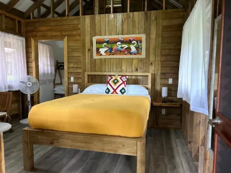 Jungle Bungalow at Bluff Beach, Bocas del Toro Отели рядом с достопримечательностью «Бока-дель-Драго»