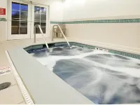 Holiday Inn Express WINDSOR SONOMA WINE COUNTRY by IHG - Hot Tub