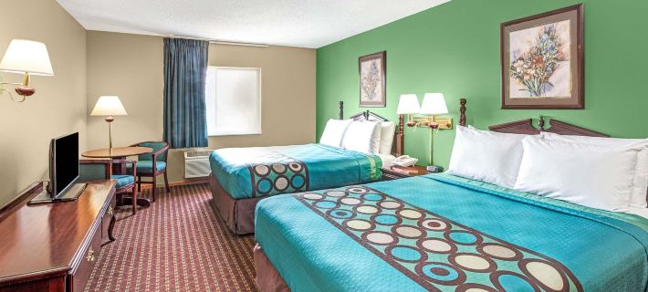 Super 8 by Wyndham McHenry/Fox Lake Area Ξενοδοχεία στην πόλη McHenry County