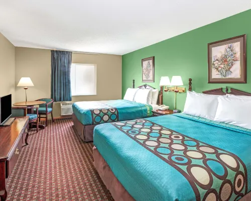 Super 8 by Wyndham McHenry/Fox Lake Area Hotels in McHenry County