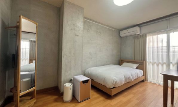 1. 트래블&북 호텔..