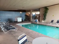 Days Inn & Suites by Wyndham Clovis - Pools