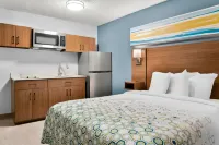HomeTowne Studios Auburn Hills - 2-Star