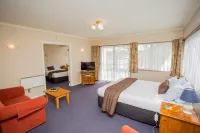 Parklands Motor Lodge Timaru - parking
