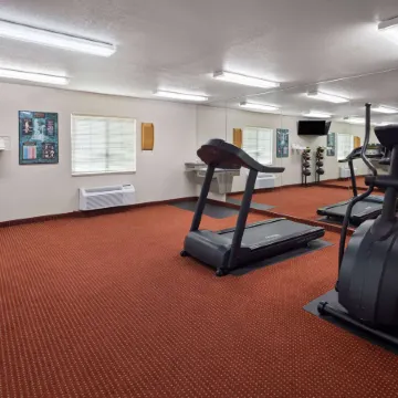Days Inn & Suites by Wyndham Green Bay WI.