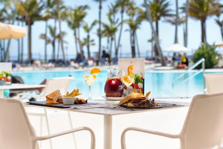 Hipotels la Geria Отели в г. Гуиме