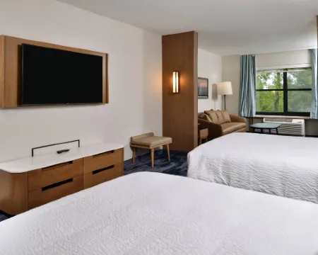 Fairfield Inn & Suites Canton Hotels in Canton