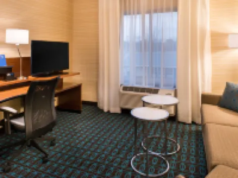 Fairfield Inn & Suites Utica Hotels in Utica