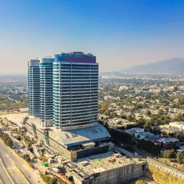 Movenpick Centaurus Islamabad Hoteles cerca de Monumento de Pakistán