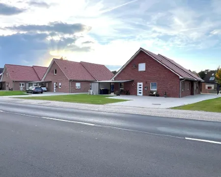 Vacation home "Jonagold" Meppen Single storey Carport Terrace Free WiFi 2 bedrooms Hotels in Meppen