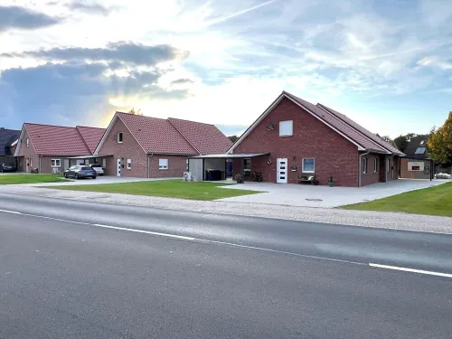 Vacation home "Jonagold" Meppen Single storey Carport Terrace Free WiFi 2 bedrooms Hotels in Meppen