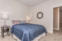SONrise House - spacious West Side Beauty w Hot Tub and views!! - Parvekkeita