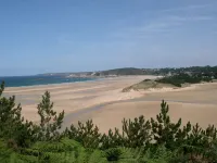 Maison 2 à 8 Personnes Plurien - Sables D'or les Pins, à 800 m de la Plage Hotels in Plurien