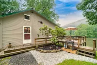 Riverfront Cabin ★ Views ★ Quiet ★ Fishing ★ Kayak