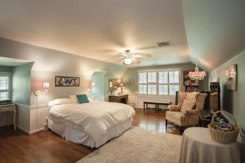 Fox Knoll 1-Beautiful Setting! Indy 500! Grand Park, Concerts, LRG private room-