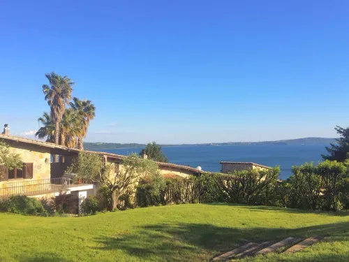 Luxury Villa with Views of Lake Bracciano, Available During Holidays