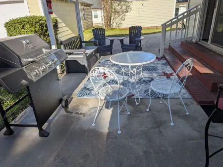 Charming Coastal Retreat in Willowbank near Downtown Georgetown Отели в г. Джорджтаун