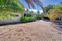 Relaxation Villa with New Huge Pool and Spa