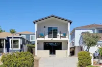 Pacific Beach Gem - 3 Bdrm w/ Parking! Vibrant PB Nearby w/ Neighborhood Feel! Hotels near Marshalls