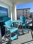 Completely renovated in Jan 2022! Free beach service!