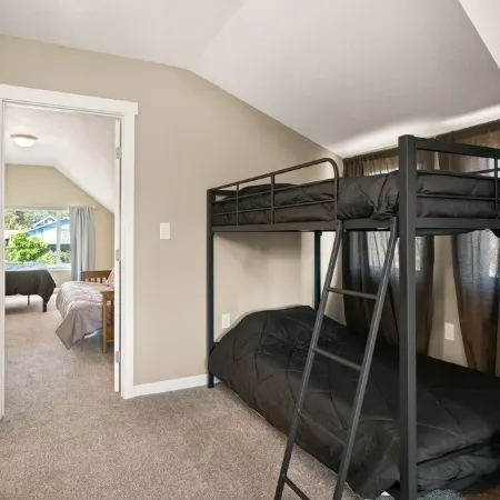 Garland District Modern House - 7 min to Downtown!