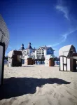 Quiet and modern vacation apartment very close to the beach