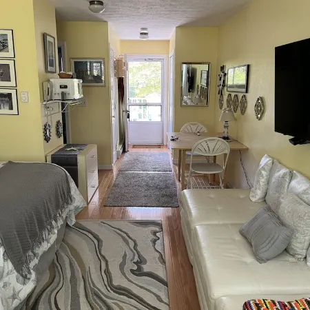 Quaint Ogunquit Condo 5 Min.Walk To Perkins Cove & Marginal Way