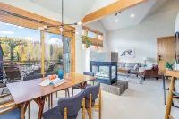 Ski In/Out/LIfts 1&10 steps awayTRUE 2BR/2BA+LOFT+ATTACHED HEATED GARAGE+Balcony