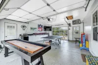 Shadow Lane Tailgate House - Newly Remodeled - 3 ดาว