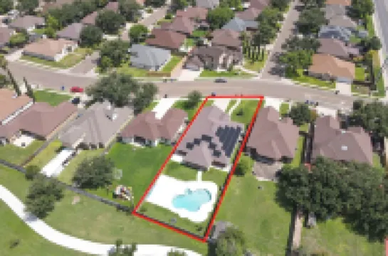 Spacious & Central Pool Home By McAuliffe Park