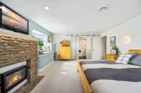 The Loft  – Stylish Walkable Egg Harbor Retreat, Pet-Friendly Stay