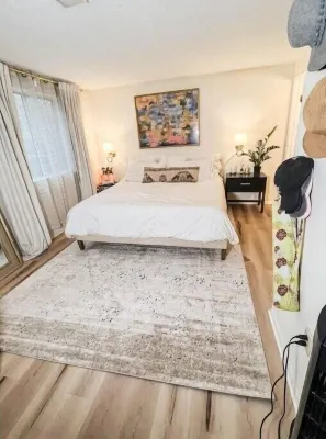 Charming townhome minutes from Midtown ATL 샌디 스프링스 호텔