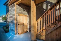 Upscale Downtown Suite in Lewes Hotels in Lewes