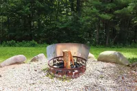 Bear Den - scenic Adirondack cabin escape + lake access