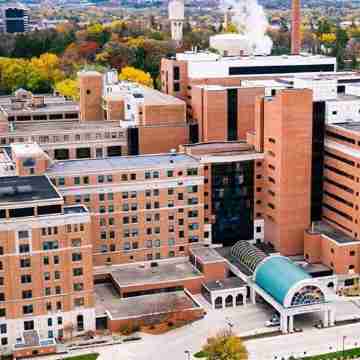 Luxury King Suite—Steps from Mayo Clinic Hospital Hotel Exterior