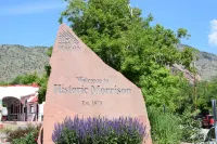 Cozy Apt in Quiet Neighborhood