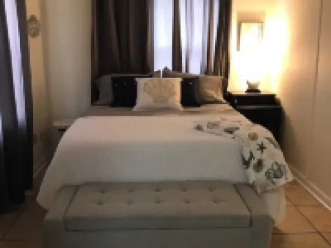 The Oyster Bed- Riverwalk Cottages Unit 204 B Hotels in Carrabelle