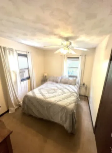 Charming Lakehouse with huge yard - downtown Culver! 馬歇爾縣酒店