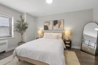 Spacious and Newly Renovated 1Br Next to the Beach - 4-Star