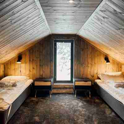 Modern Mountain Cabin - Sauna - 5 Bedrooms - Sleeps for 10 Rooms