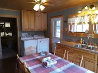 Fern Creek Cabins @ New River Gorge, Secluded, White Water, Hiking, Hot Tub.