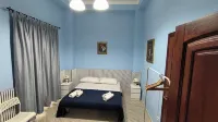 Three-room apartment with 2 bathrooms for couples or families Hotels near Colossum